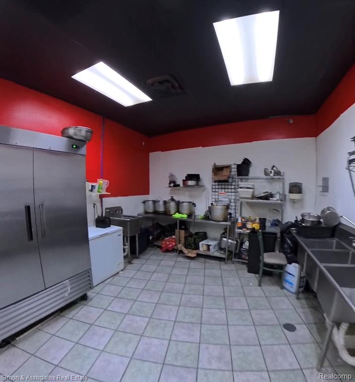 8009 E Jefferson Avenue, Detroit, MI 48214 — Photo 13