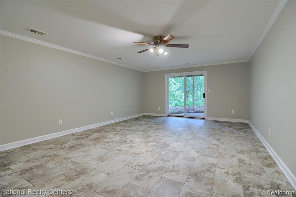 713 Woodcreek Circle, 26, Saline, MI 48176 — Photo 19