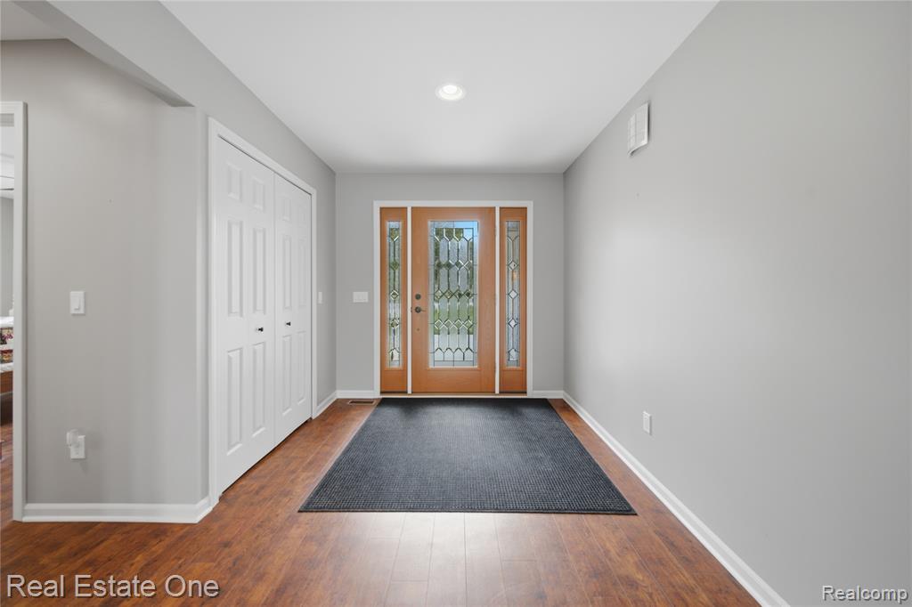 2939 Tamarack Lake Drive, Pinckney, MI 48169 — Photo 4