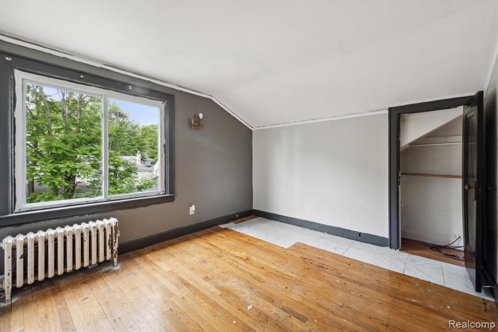 805 E GEORGE Avenue, Hazel Park, MI 48030 — Photo 31