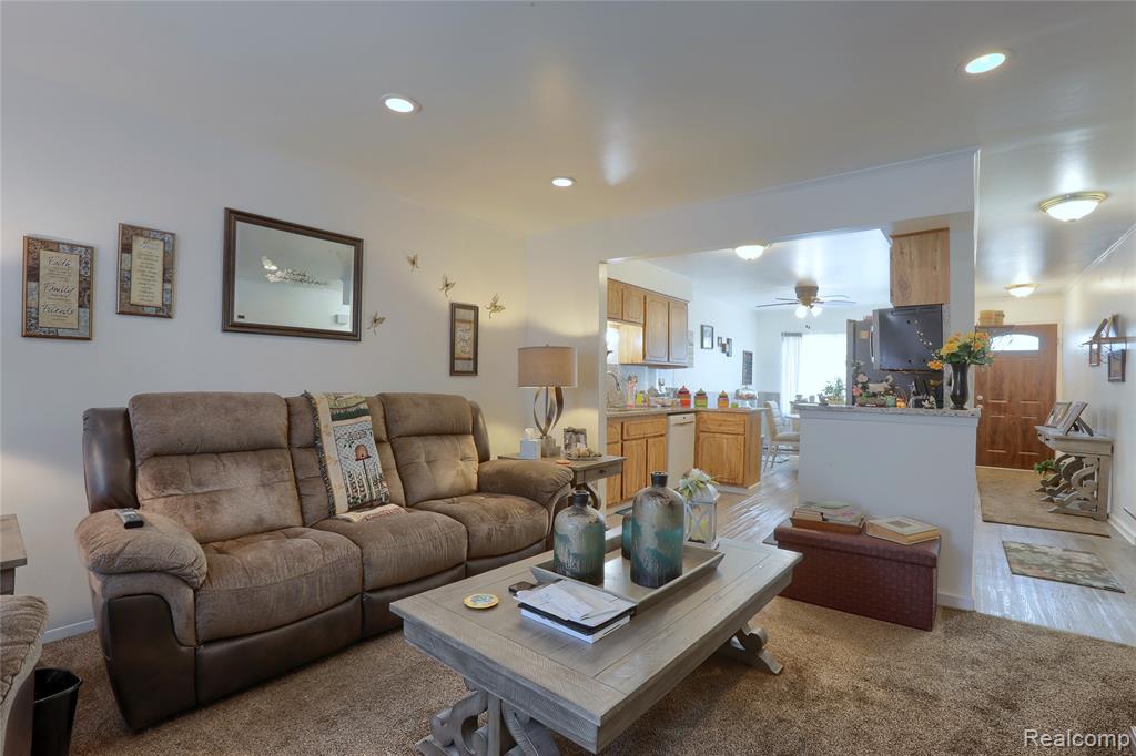 30784 Quinkert Street, Roseville, MI 48066 — Photo 7