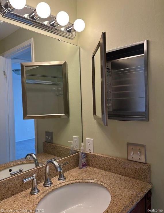 41724 Onaway Drive, Novi, MI 48167 — Photo 27