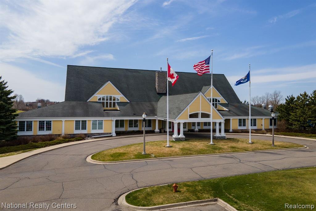 527 SOUTHSHORE Drive, Oxford, MI 48371 — Photo 55