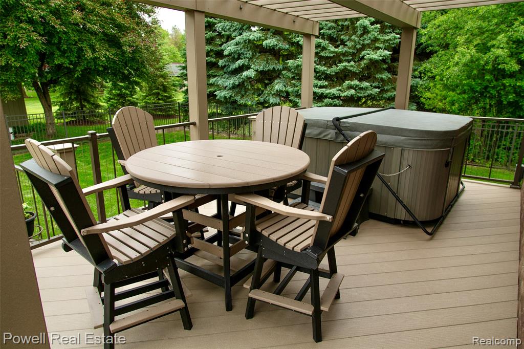 423 Verona Drive, Rochester Hills, MI 48307 — Photo 33