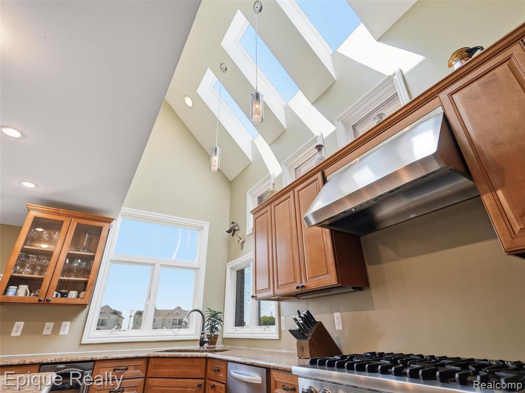 33124 N River Road, Harrison Township, MI — Photo 18