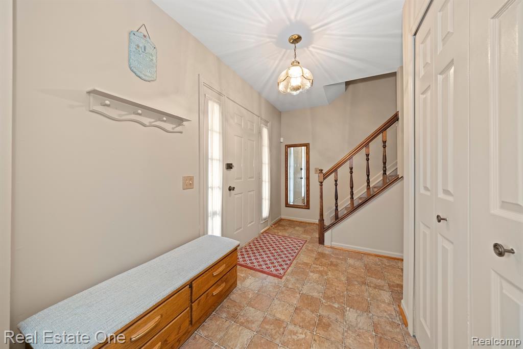 45831 SHEFFIELD Drive, Novi, MI — Photo 8