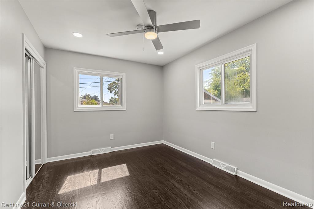 9064 Robindale, Redford, MI 48239 — Photo 25