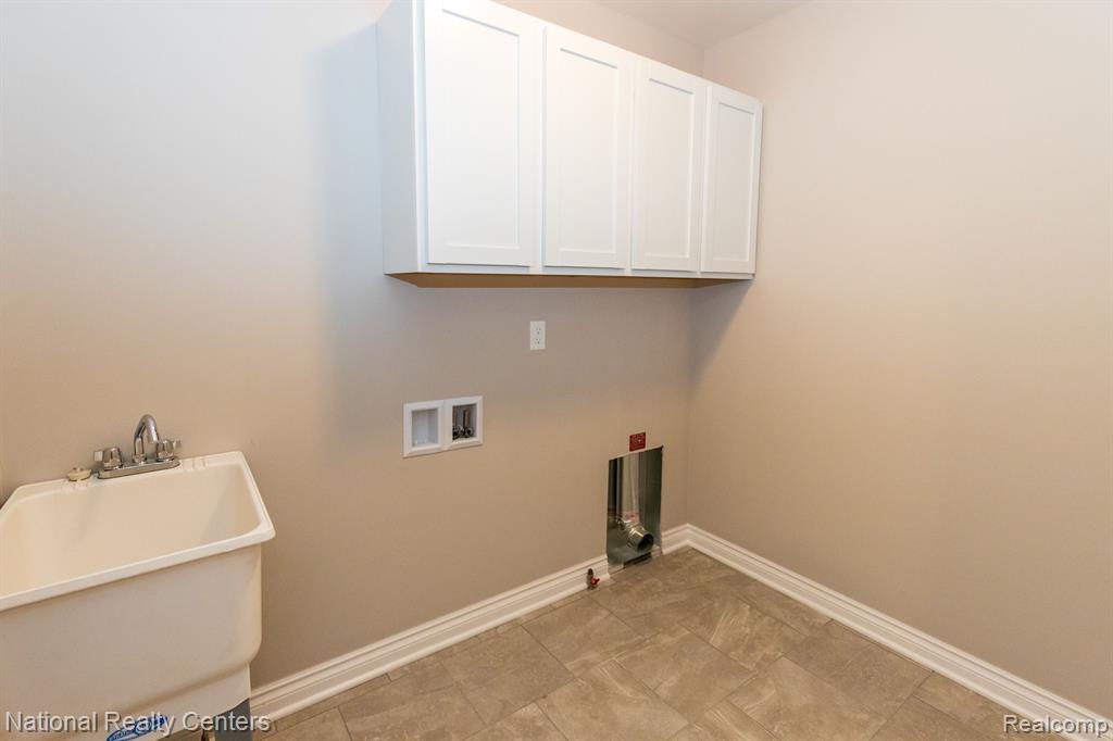 53188 Woodland Meadows Drive, Chesterfield, MI 48047 — Photo 24