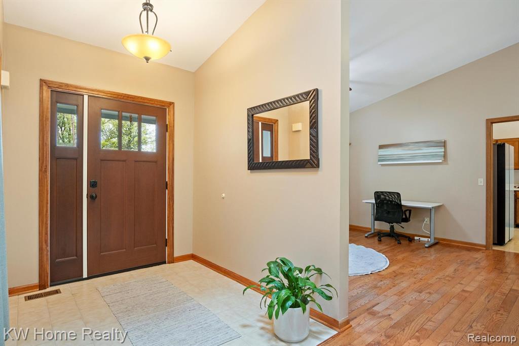 4143 EMERALD PINES Drive, Commerce Twp, MI 48390 — Photo 7