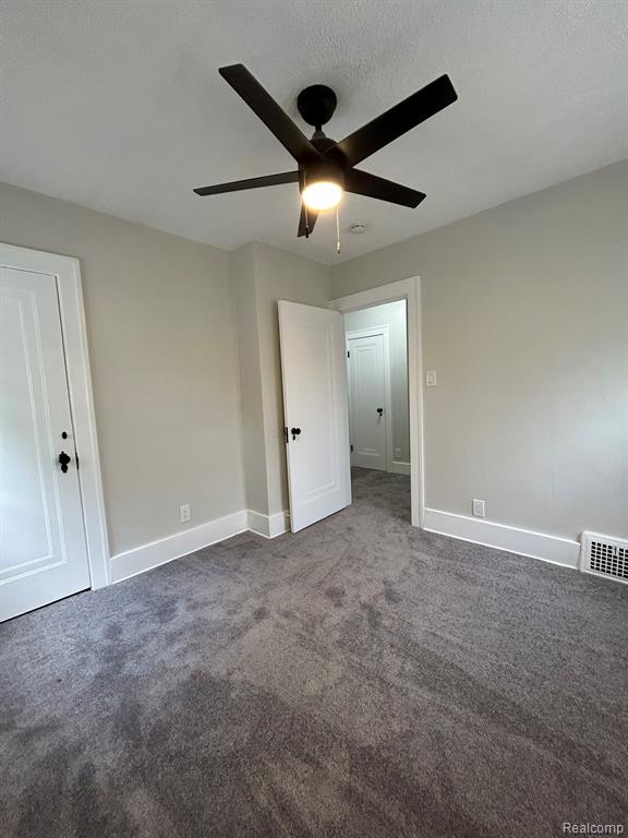 425 W Iroquois Road, Pontiac, MI 48341 — Photo 26