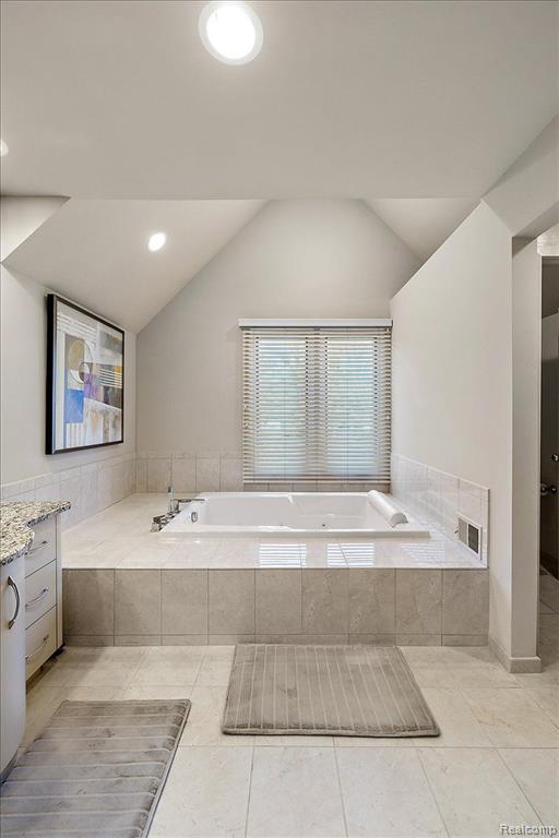 7179 Leyland Court, Bloomfield Hills, MI 48301 — Photo 20