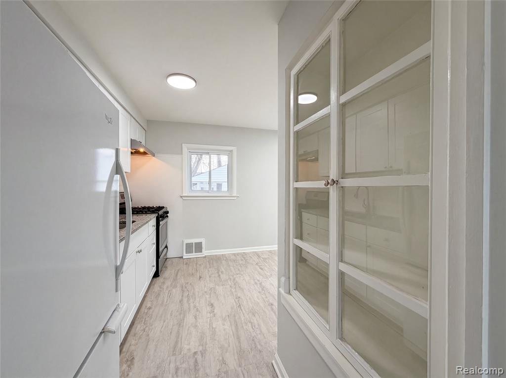 22103 Wilmot Avenue, Eastpointe, MI 48021 — Photo 10