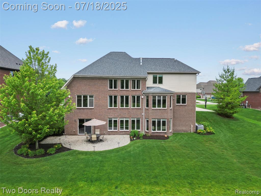 3551 Royal Berkshire Lane, Oakland, MI — Photo 3