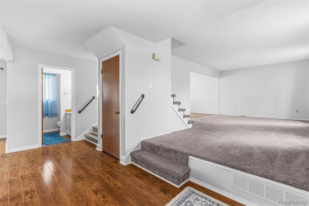 604 Luce Avenue, Flushing, MI 48433 — Photo 9