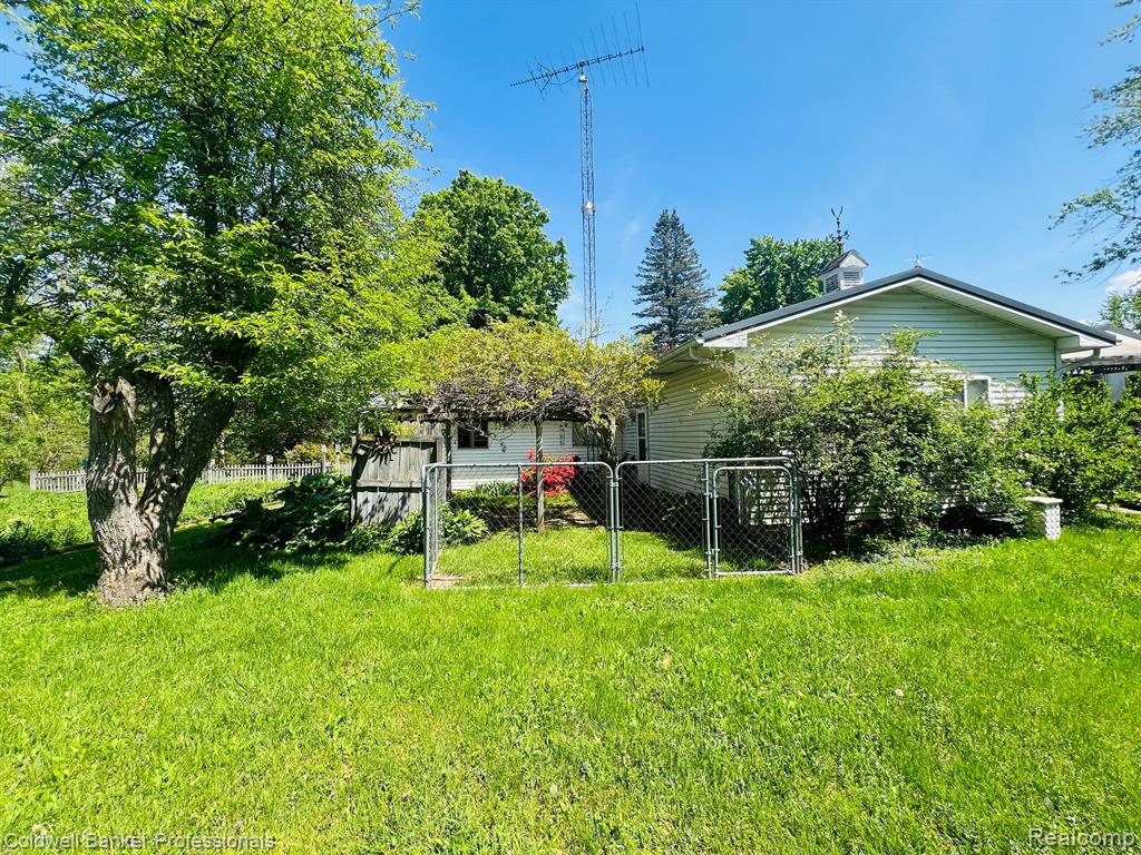 6125 JEFFERSON Road, North Branch, MI 48461 — Photo 12