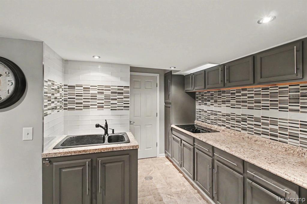 956 Callaway Court, Howell, MI 48843 — Photo 18