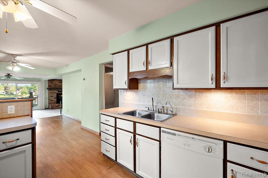 9080 River Valley Road, Brighton, MI 48116 — Photo 11