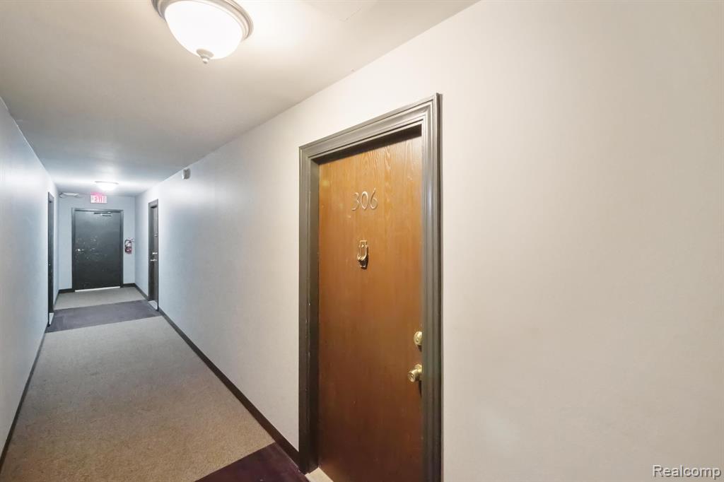 32013 W 12 MILE Road, 306, Farmington Hills, MI 48334 — Photo 36