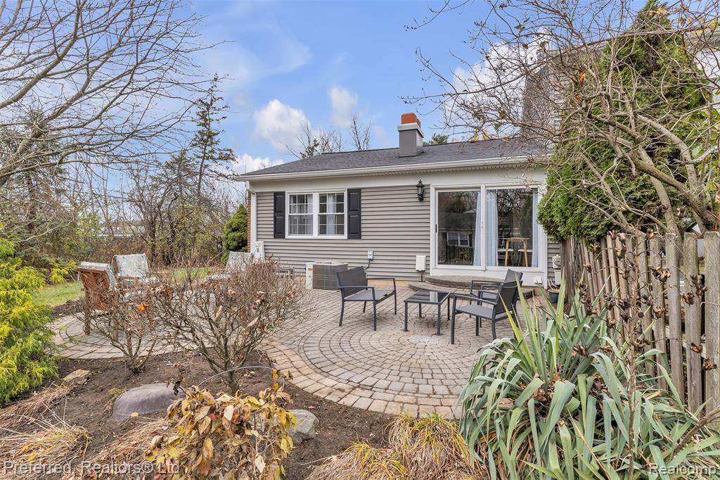 19517 Dartmouth Place, Northville, MI 48167 — Photo 36