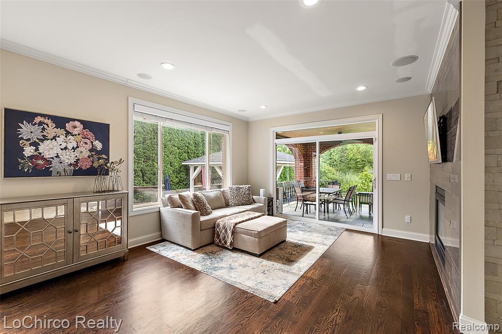 55223 Meadow Ridge Court, Shelby Twp, MI 48316 — Photo 17