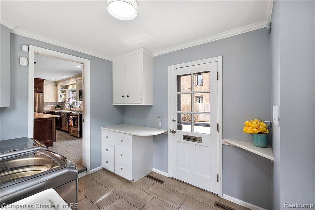 536 Middlesex Road, Grosse Pointe Park, MI 48230 — Photo 17