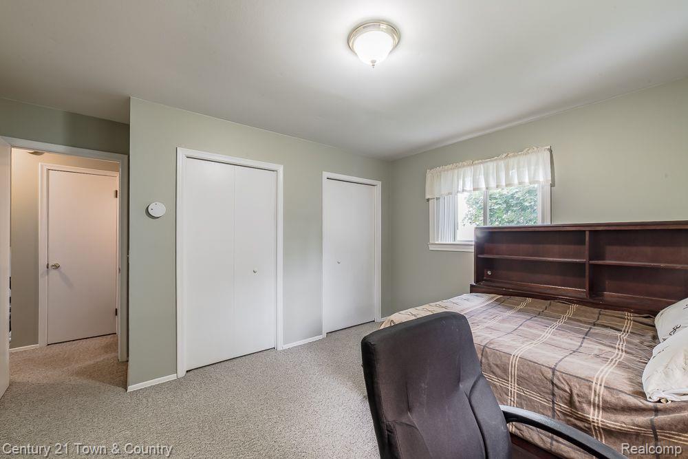 8119 FENTON Road, Grand Blanc, MI 48439 — Photo 16