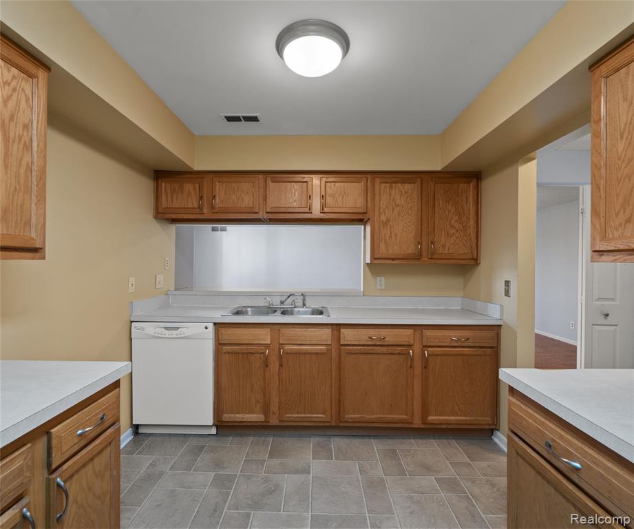 101 Fieldcrest Street, Ann Arbor, MI 48103 — Photo 7