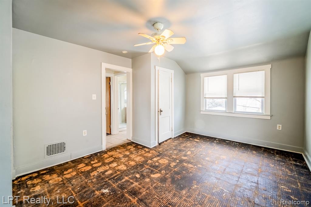 453 Spruce Street, Wyandotte, MI 48192 — Photo 16