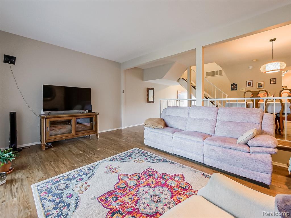 7418 Azalea Court, West Bloomfield, MI — Photo 6