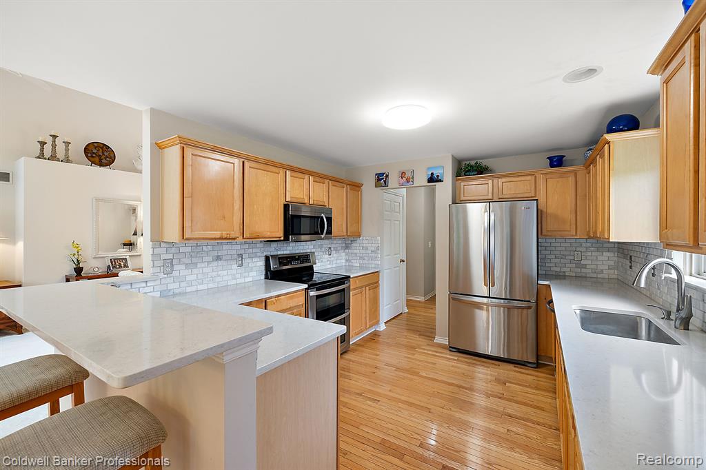 451 GOLF VILLA Drive, Oxford, MI 48371 — Photo 21
