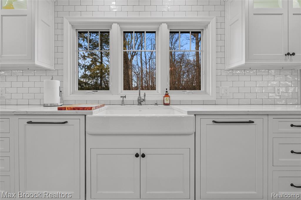 5275 Brookdale Road, Bloomfield Hills, MI 48304 — Photo 19