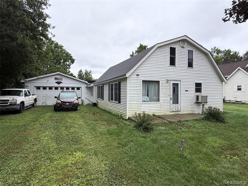 86 Gaige Street, Croswell, MI 48422 — front exterior