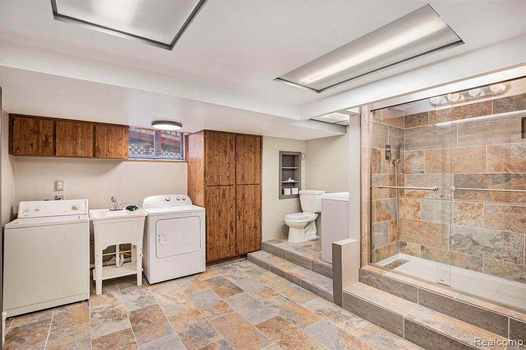 6126 N BELSAY Road, Flint, MI 48506 — Photo 21