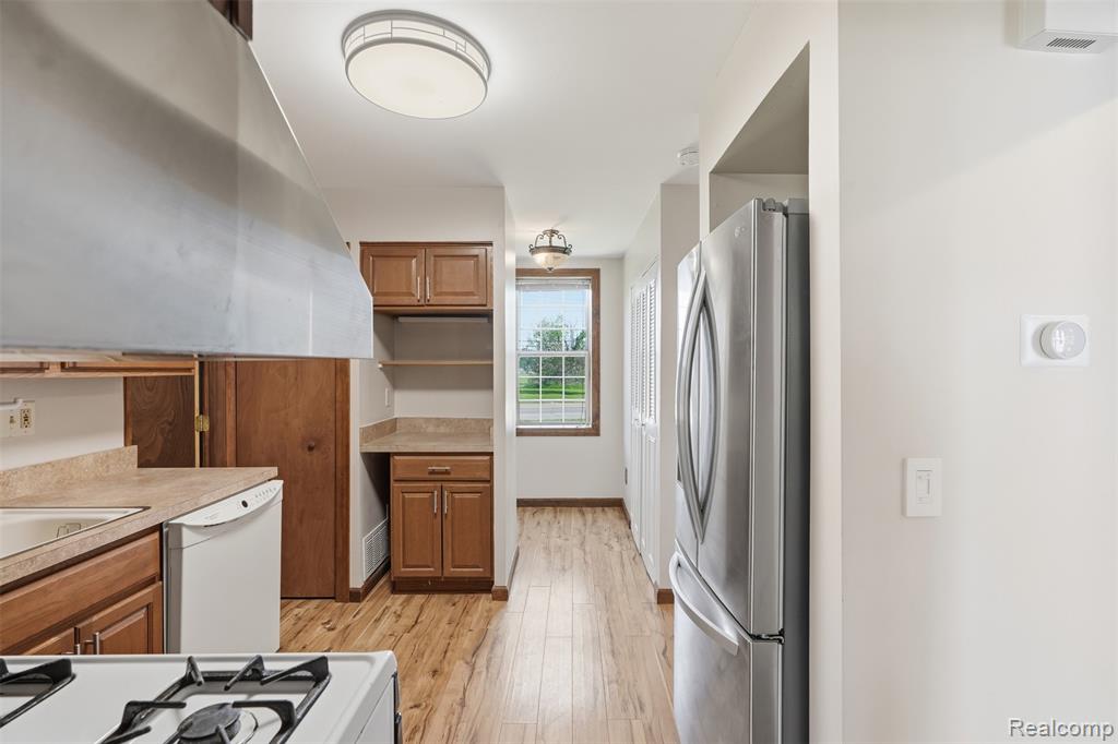 5634 Chicago Road, Warren, MI 48092 — Photo 8