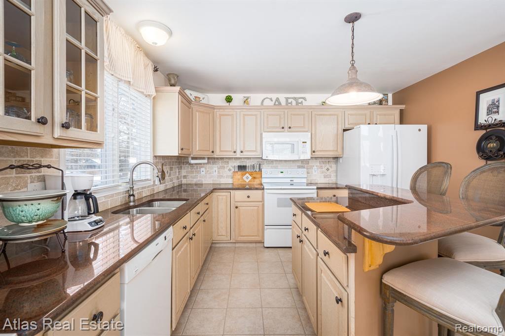 10235 Park Drive, Goodrich Vlg, MI — Photo 18