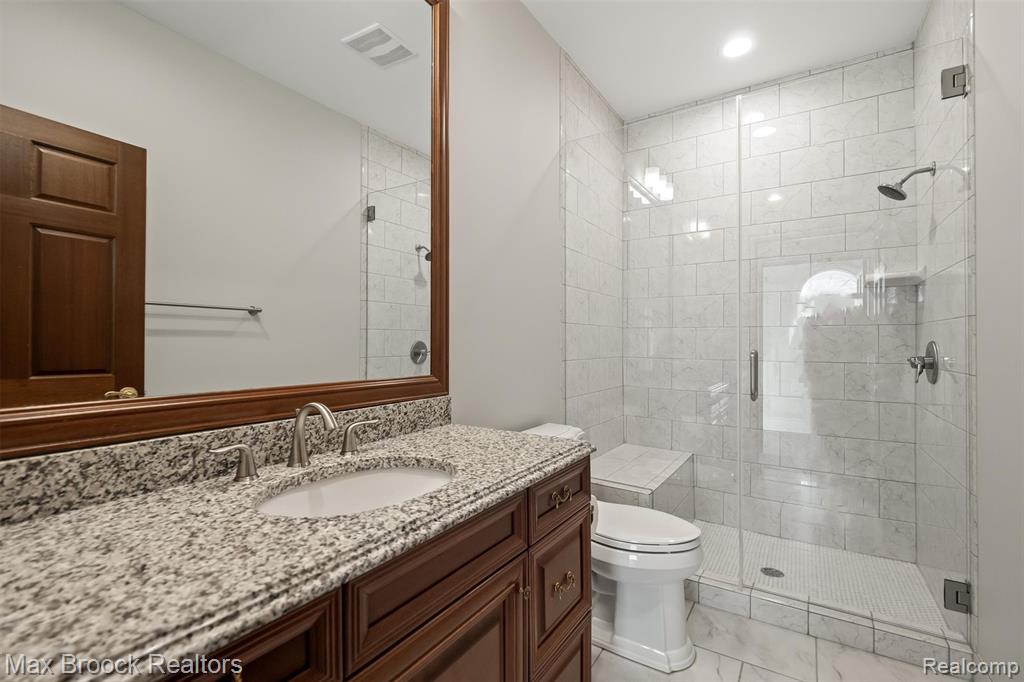 4764 Dow Ridge Road, Orchard Lake Village, MI 48324 — Photo 46