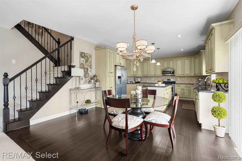 9212 HIDDEN OAKS Drive, Grand Blanc, MI 48439 — Photo 9