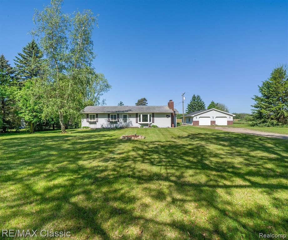 11589 OWOSSO Road, Fowlerville, MI 48836 — Photo 2