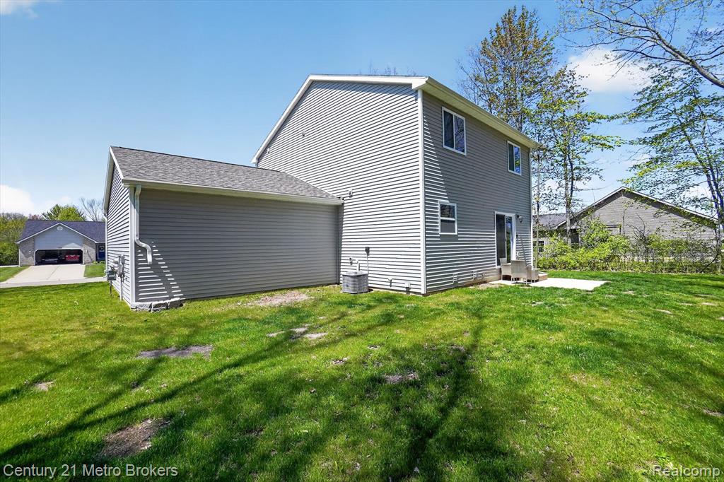 7205 Timberline Drive, Flint, MI 48507 — Photo 18