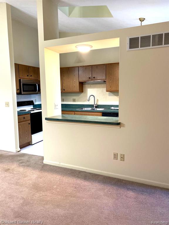 62351 Arlington Circle, 2, South Lyon, MI 48178 — Photo 6