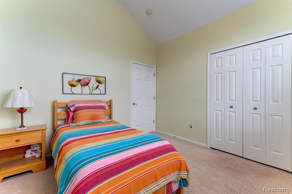5933 WOODFIELD Parkway, Grand Blanc, MI 48439 — Photo 28