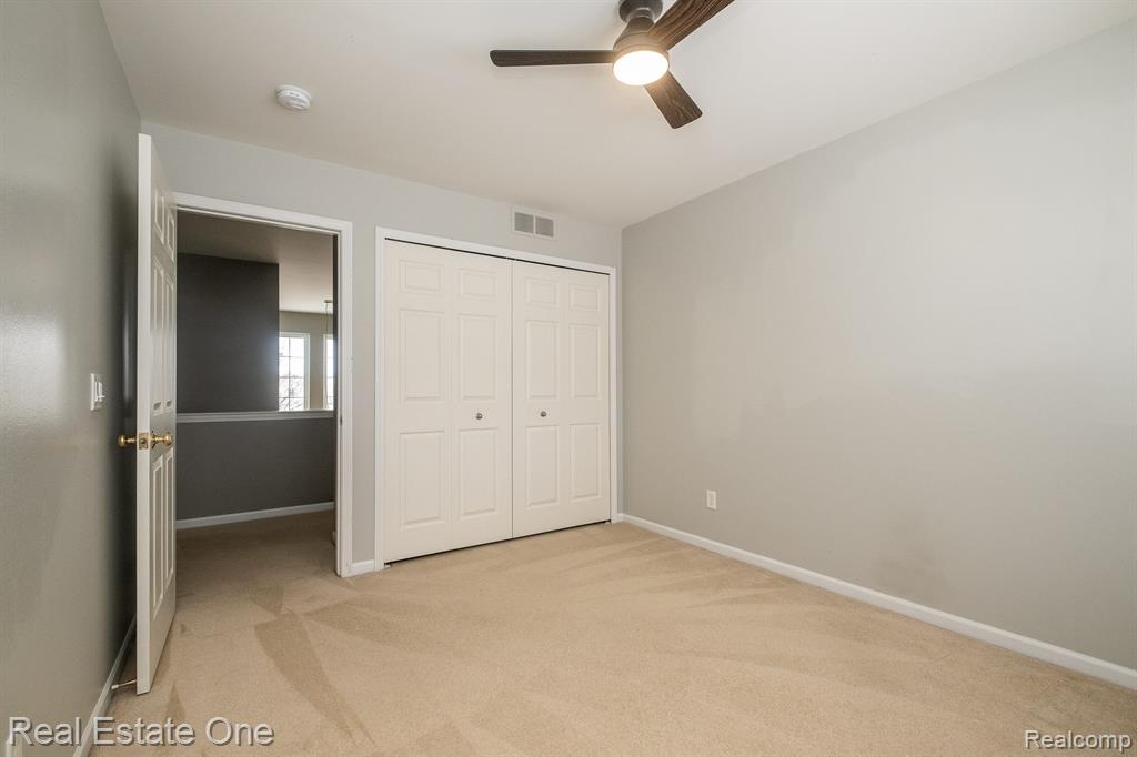 1092 CHESTNUT Lane, South Lyon, MI 48178 — Photo 44