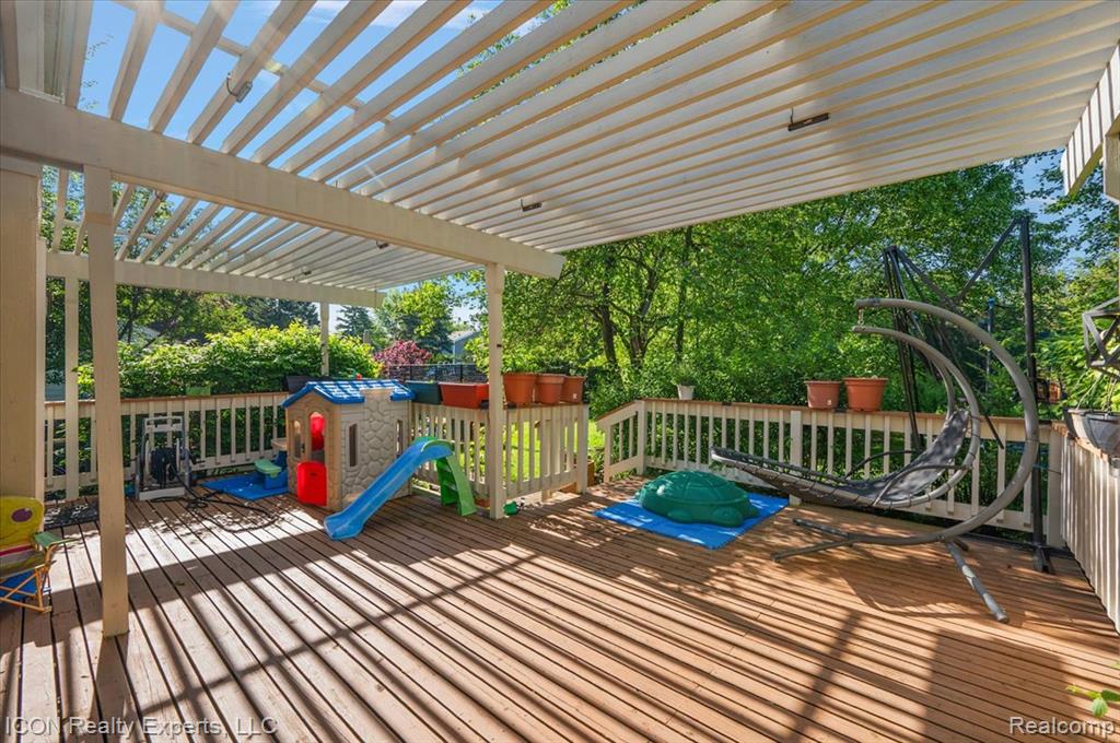 44831 Huntington Drive, Novi, MI — Photo 44