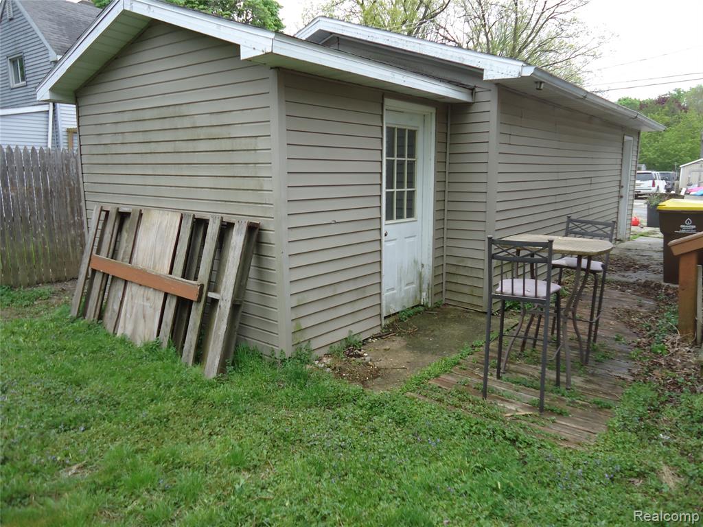 304 Williamette Avenue, Alma, MI 48801 — Photo 24