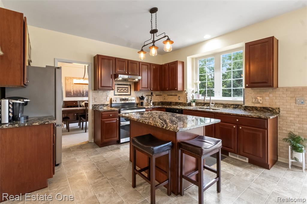 7244 Millrock Avenue, Shelby Twp, MI 48317 — Photo 18