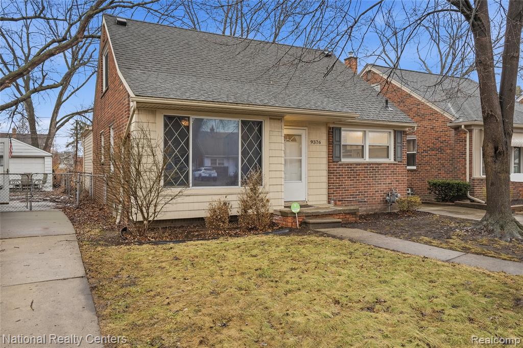 9376 Dixie, Redford, MI 48239 — Photo 2