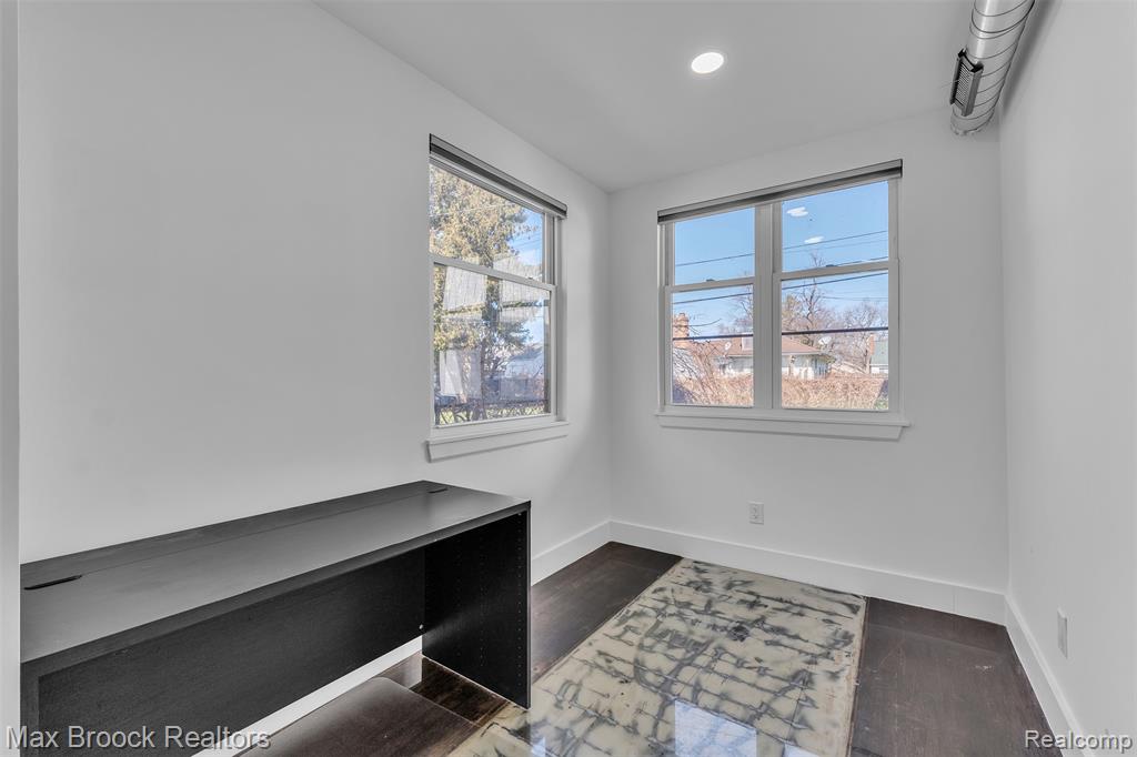 51 E Shevlin Avenue, Hazel Park, MI 48030 — Photo 31