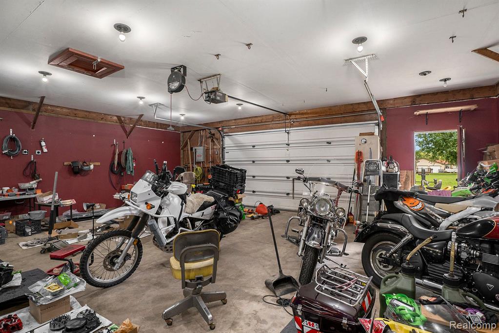 6057 Hill Road, Swartz Creek, MI 48473 — Photo 18