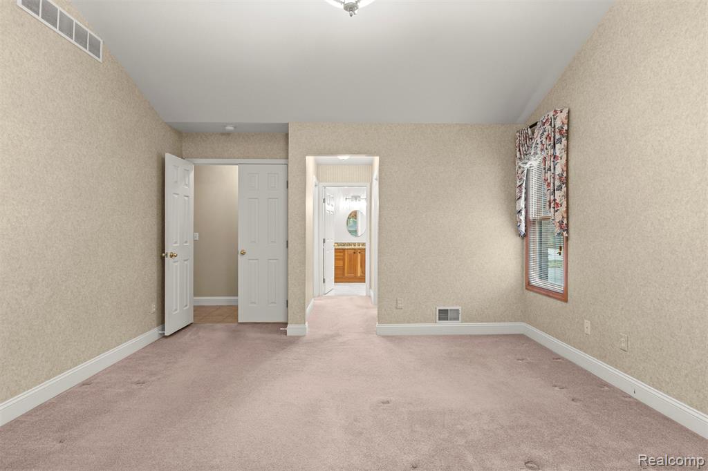 27142 Newberry Boulevard, Brownstown, MI 48134 — Photo 21