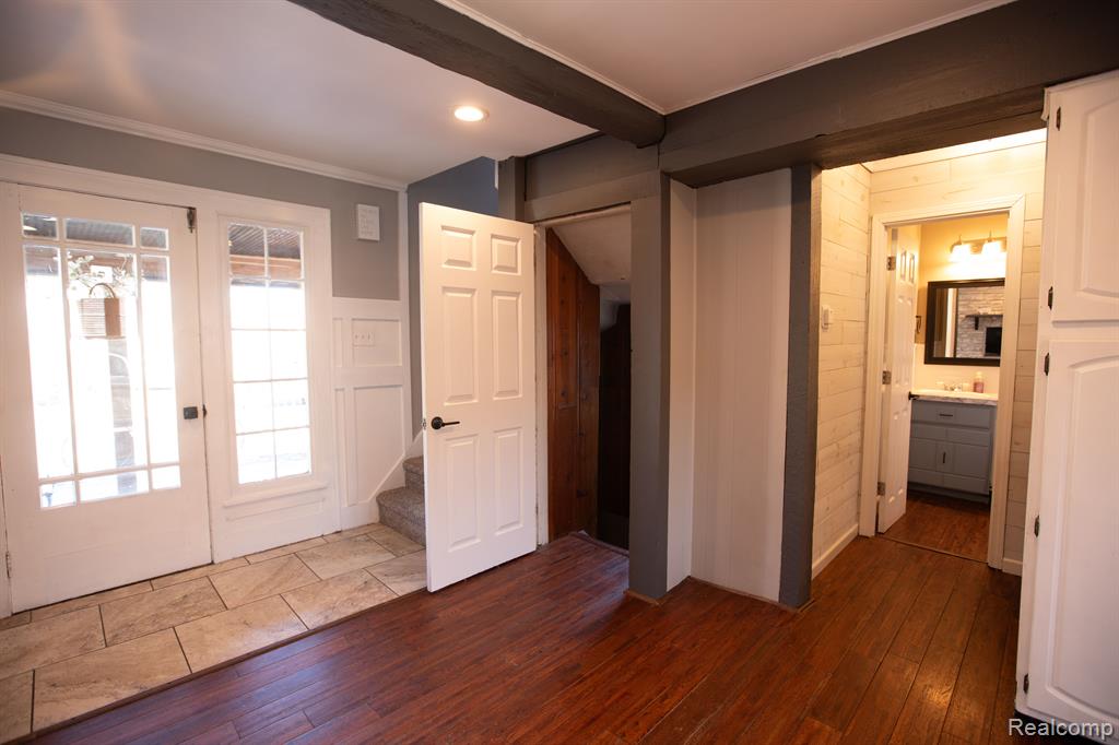 838 JENKINSON Street, Port Huron, MI 48060 — Photo 9